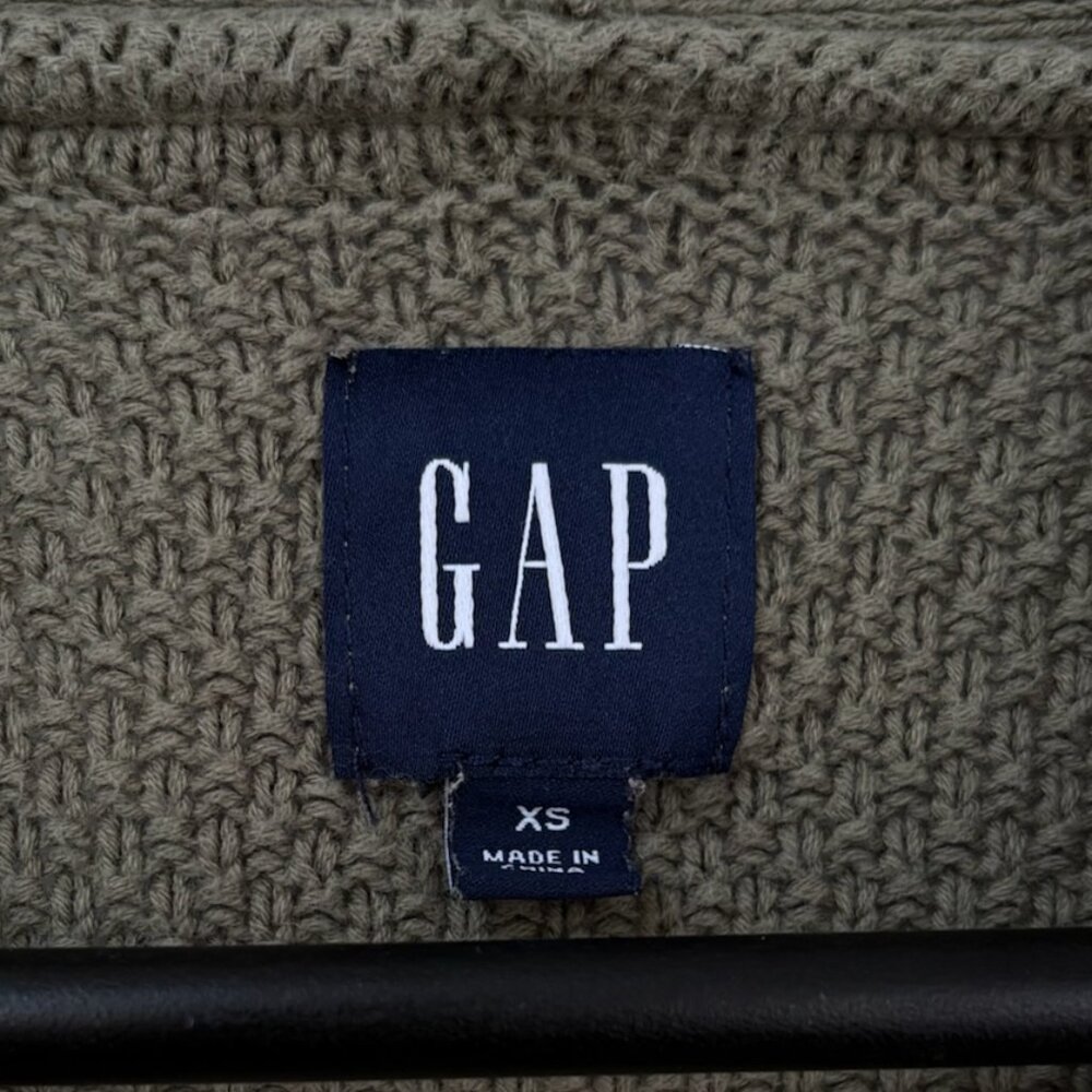 Gap Button Down V-Neck Seed Stitch Knit Cotton Cardigan - Picture 4 of 6